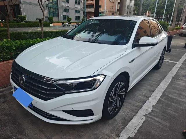 Фотография автомобиля — Volkswagen Sagitar