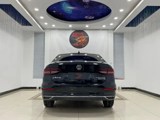 Volkswagen Lavida — Фото автомобиля 17