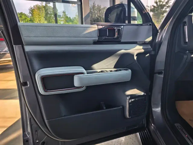 BYD FangChengBao Leopard 5 — Фото автомобиля 7