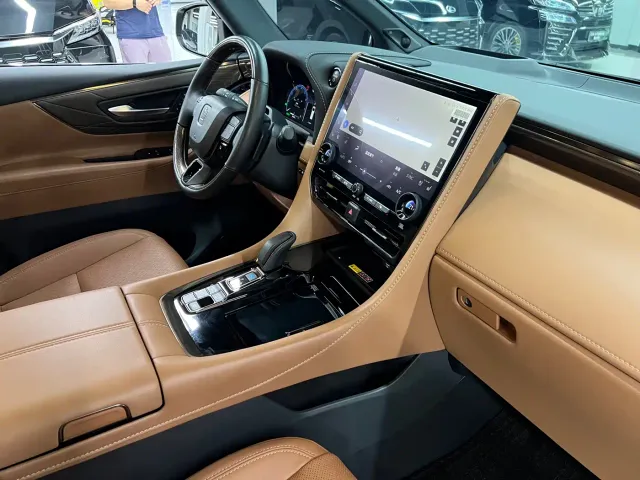 Toyota Vellfire — Фото автомобиля 27