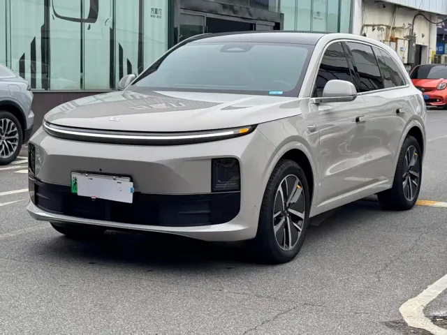Li Auto L6 — Фото автомобиля 3