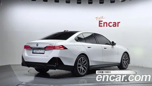 BMW 5 Series G60 — Фото автомобиля 2