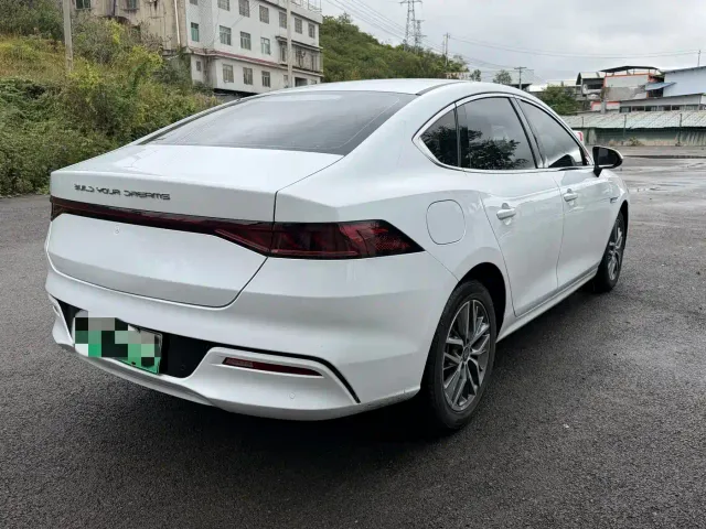 BYD Qin PLUS — Фото автомобиля 12