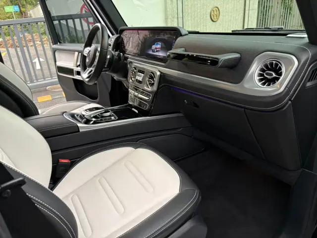 Mercedes-Benz G-Class — Фото автомобиля 15