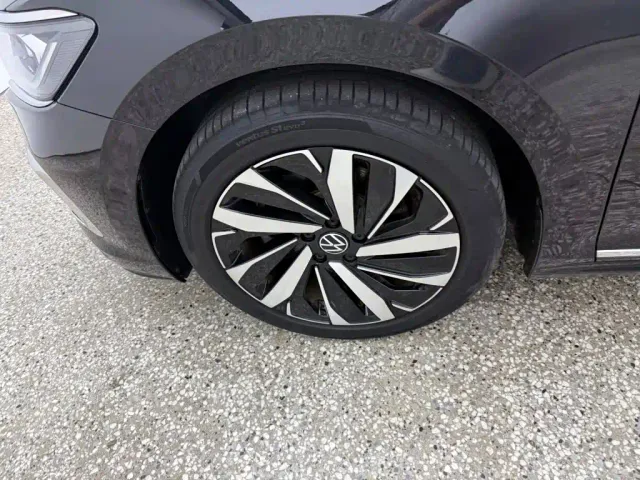 Volkswagen Passat 2025 Outstanding 380TSI Dragon Soaring Edition — Фото автомобиля 15