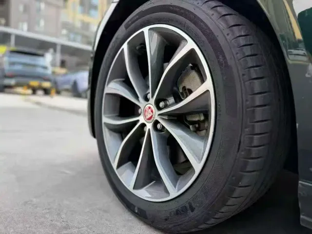 Jaguar Jaguar XFL 2022 XFL 2.0T P250 2WD Premium Luxury — Фото автомобиля 7