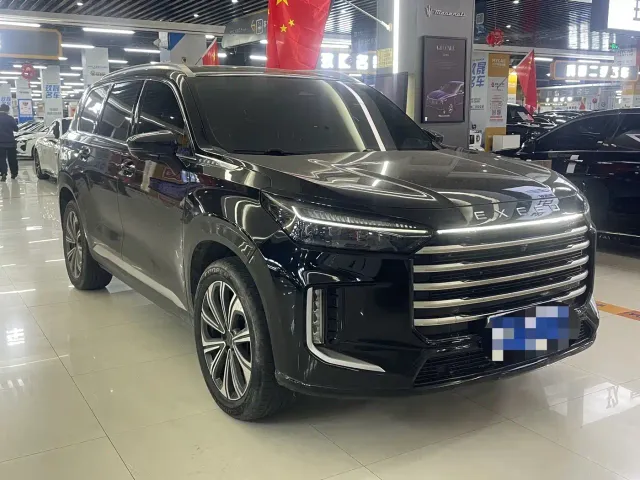 Exeed VX — Фото автомобиля 3