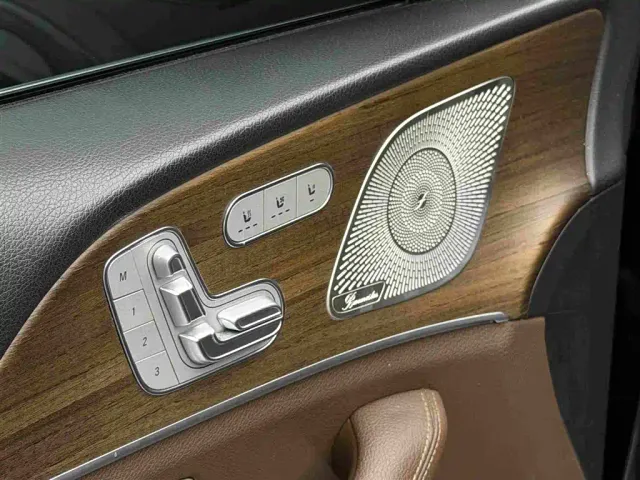 Mercedes-Benz GLE-Class — Фото автомобиля 6