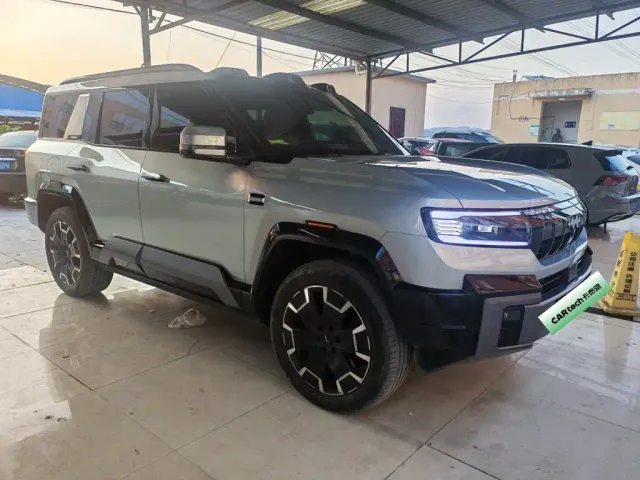 BYD FangChengBao Leopard 8 — Фото автомобиля 3