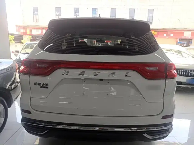 Haval M6 — Фото автомобиля 5