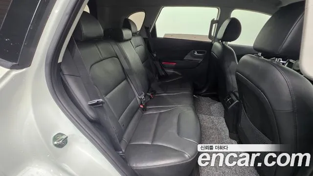 Kia Niro — Фото автомобиля 29