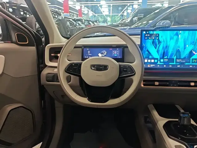 Geely ICON — Фото автомобиля 10