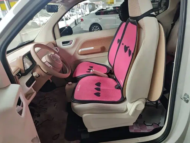 Wuling Hongguang Mini EV — Фото автомобиля 14