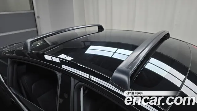 Tesla Model Y — Фото автомобиля 19