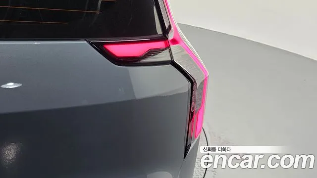 Kia EV9 — Фото автомобиля 22
