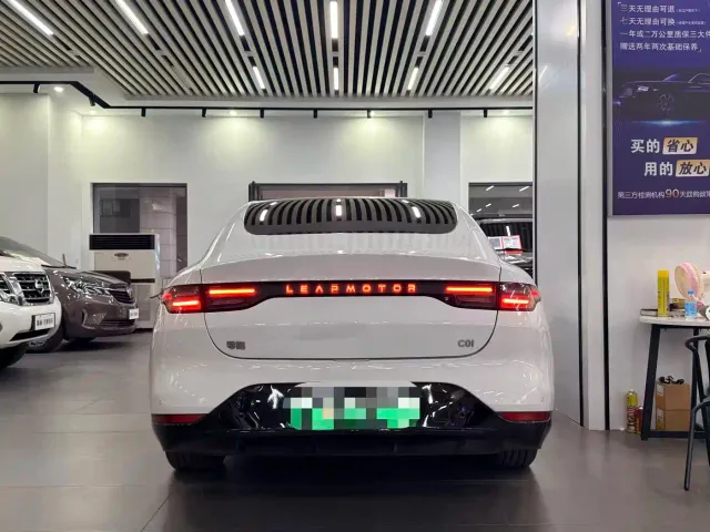 Leapmotor C01 — Фото автомобиля 5