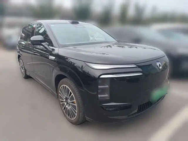 Denza Denza N8L 2025 Standard — Фото автомобиля 5
