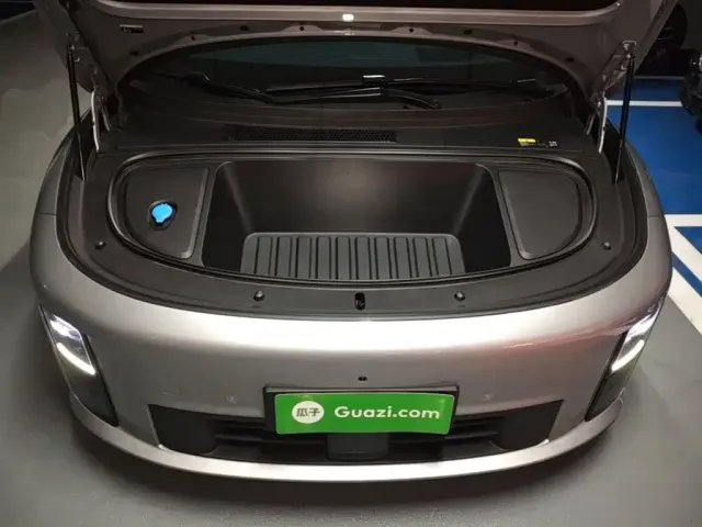 Li Auto Li Auto i6 2025 4WD Base Model — Фото автомобиля 19