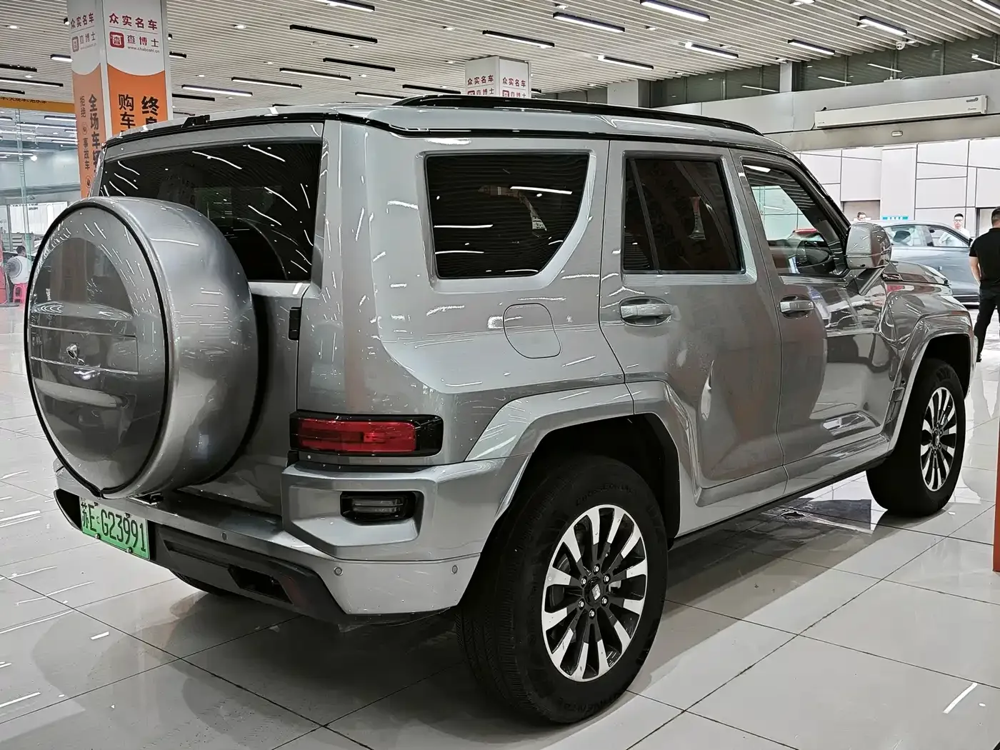 Tank Tank 700 New Energy 2024 Hi4-T Extreme Edition — Фото автомобиля 6