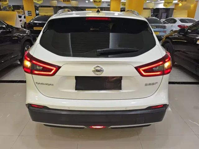 Nissan Qashqai — Фото автомобиля 5