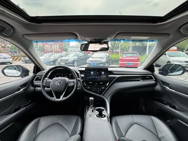 Toyota Camry — Фото автомобиля 16