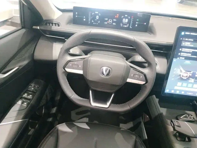 Changan Eado — Фото автомобиля 10