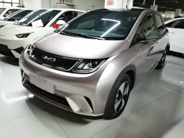 Фотография автомобиля — BYD Dolphin