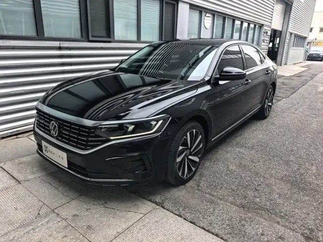 Фотография автомобиля — Volkswagen Passat