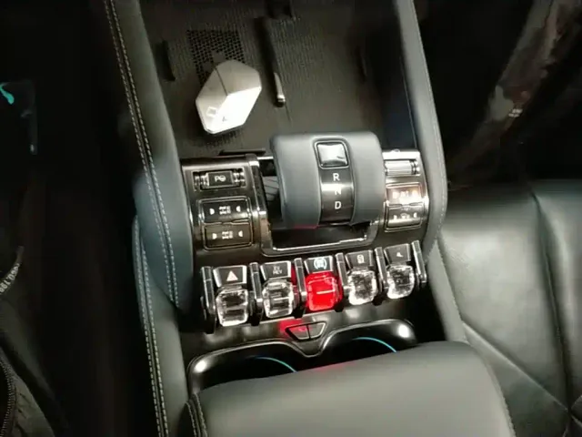BYD FangChengBao Leopard 5 — Фото автомобиля 13