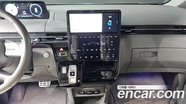Hyundai Staria Staria 4WD Lounge 9 мест — Фото автомобиля 12