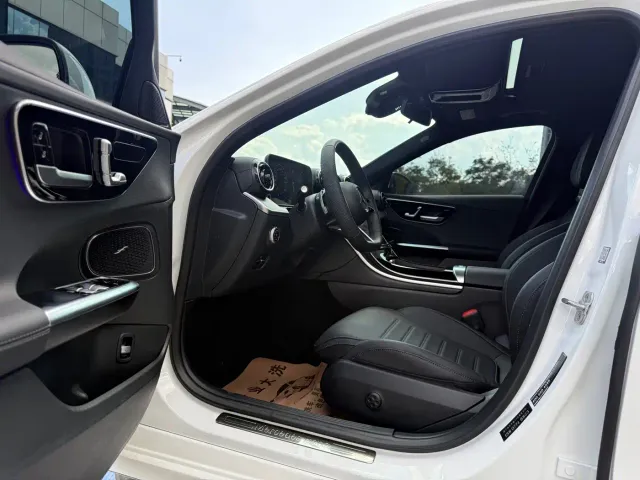 Mercedes-Benz C-Class — Фото автомобиля 4