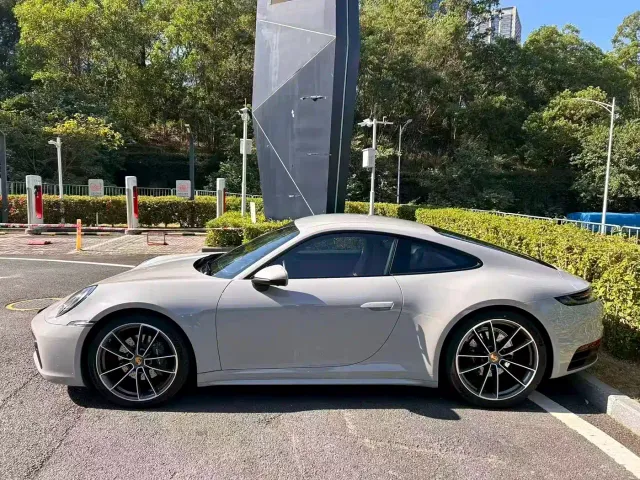 Porsche 911 — Фото автомобиля 2