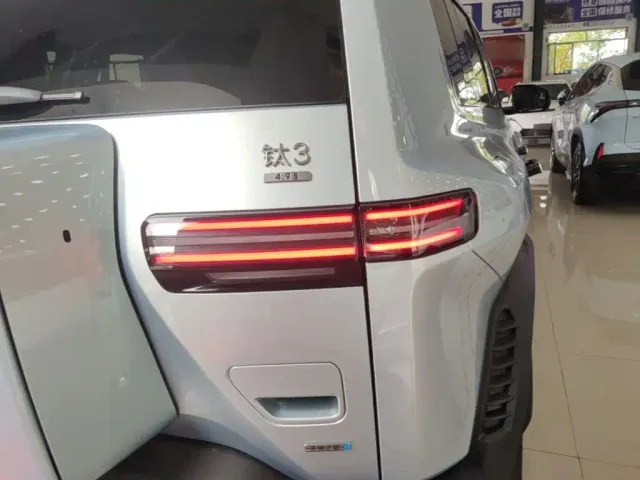 BYD FangChengBao Titanium 3 — Фото автомобиля 7