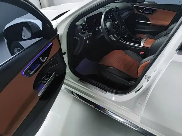 Mercedes-Benz Mercedes-Benz C-Class 2022 Facelift C 200 L Sport — Фото автомобиля 15