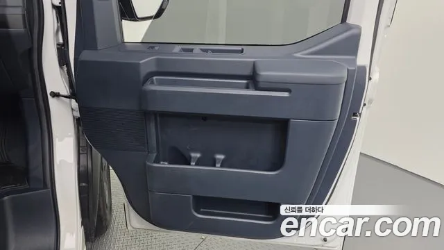 Kia PV5 — Фото автомобиля 14