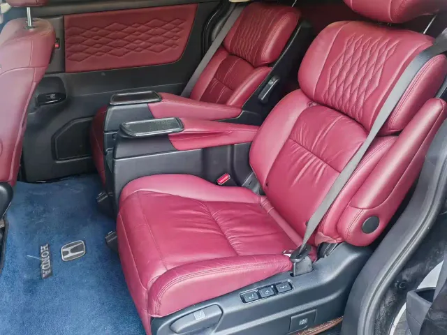 Honda Elysion — Фото автомобиля 7