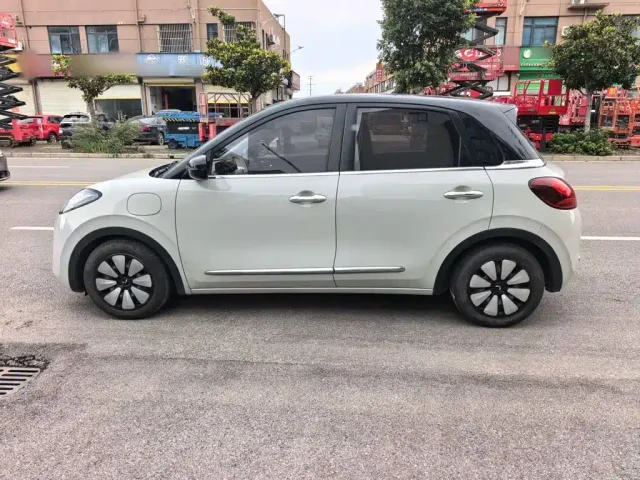 Wuling Bingo — Фото автомобиля 14