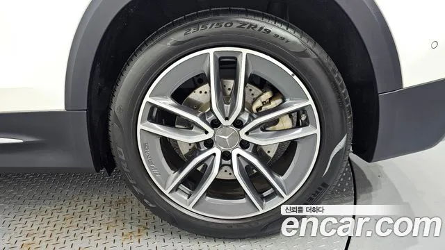 Mercedes-Benz GLB-Class — Фото автомобиля 21