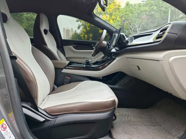 BYD Qin PLUS — Фото автомобиля 9