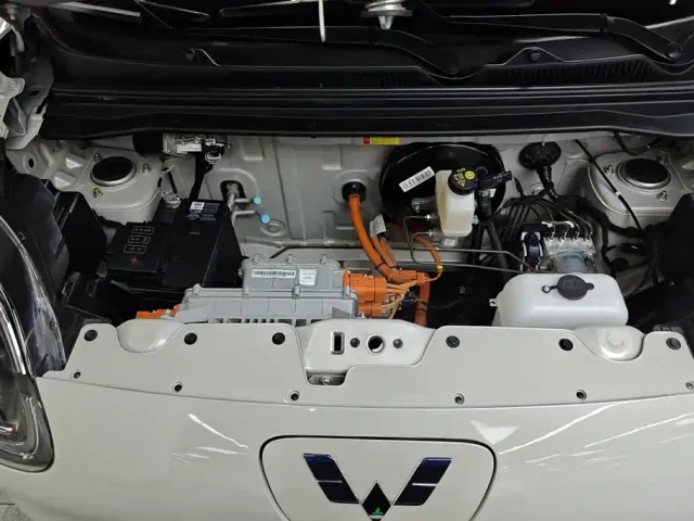 Wuling Hongguang Mini EV — Фото автомобиля 10