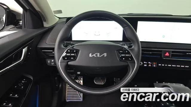 Kia EV6 — Фото автомобиля 11