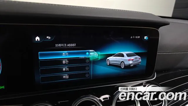 Mercedes-Benz E-Class — Фото автомобиля 22