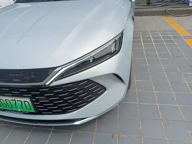 BYD Qin L — Фото автомобиля 23