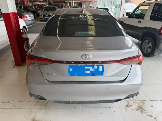 Toyota Avalon 2022 2.0L Luxury Edition — Фото автомобиля 11
