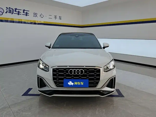 Audi Q2L — Фото автомобиля 2