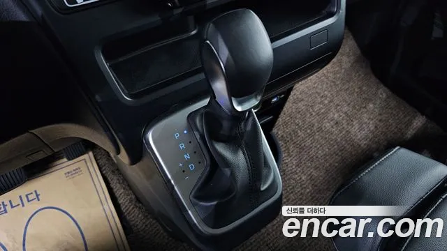 Hyundai Staria Staria 4WD Tourer 9 мест — Фото автомобиля 9