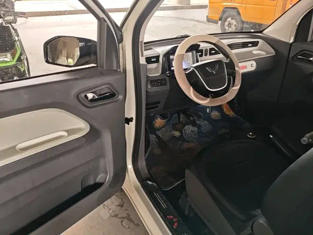 Wuling Hongguang Mini EV — Фото автомобиля 15