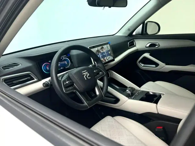 BYD Yuan UP — Фото автомобиля 16