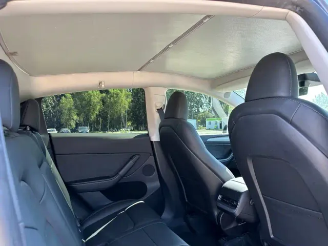 Tesla Model Y — Фото автомобиля 18