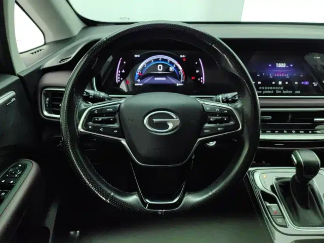 GAC Trumpchi M6 — Фото автомобиля 15
